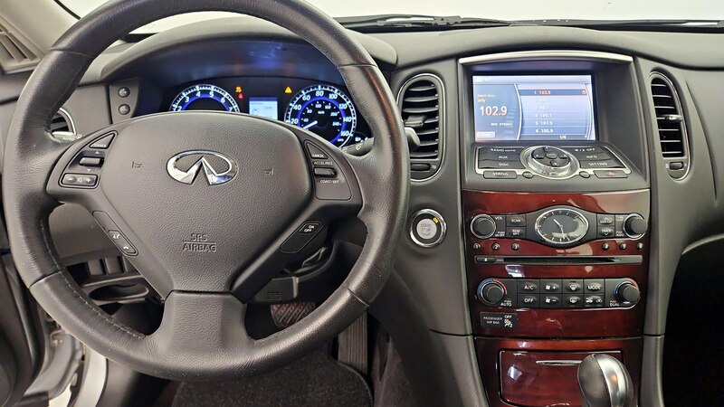 2017 INFINITI QX50  10