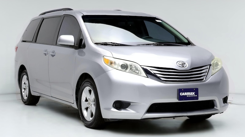 2017 Toyota Sienna LE Hero Image