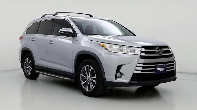 2019 Toyota Highlander XLE Hero Image