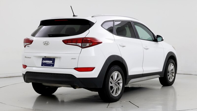 2017 Hyundai Tucson SE 8