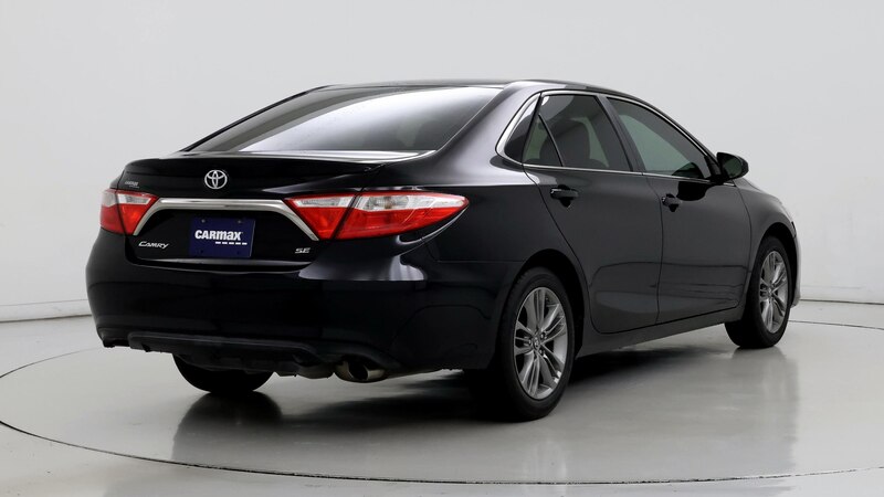 2016 Toyota Camry SE 8