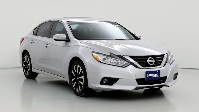 2018 Nissan Altima SV Hero Image