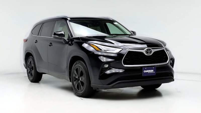 2020 Toyota Highlander XLE Hero Image