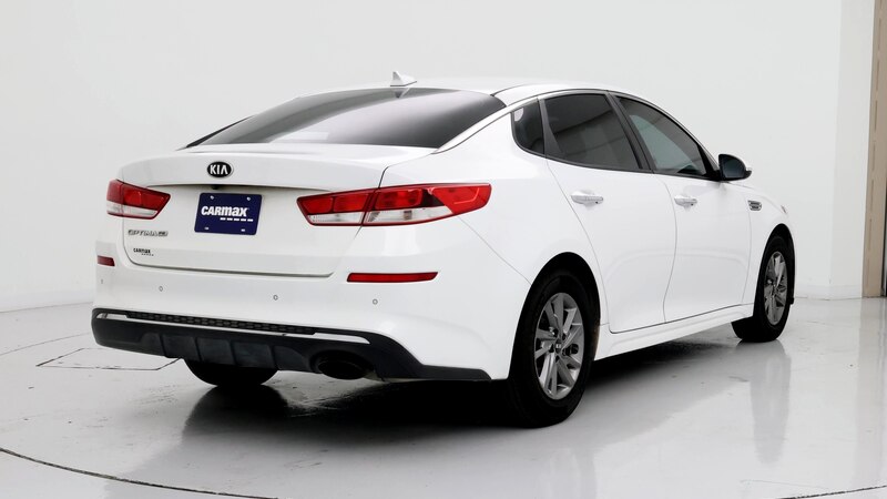 2019 Kia Optima LX 8