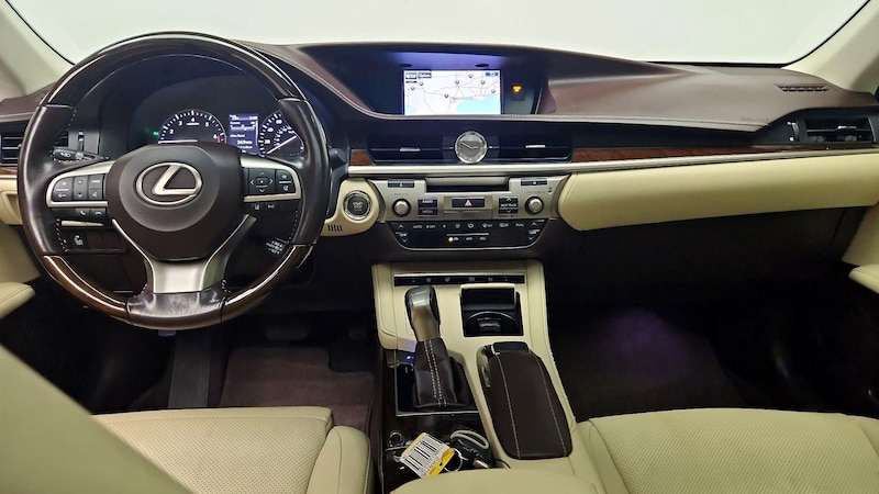 2016 Lexus ES 350 9