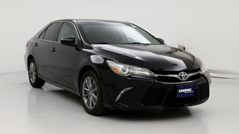 2017 Toyota Camry SE Hero Image