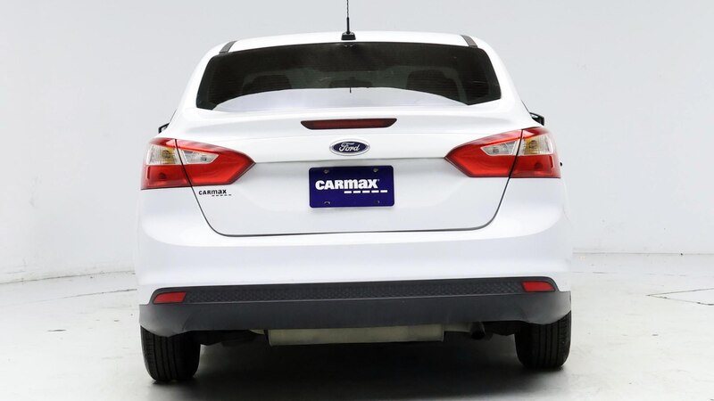 2014 Ford Focus S 6