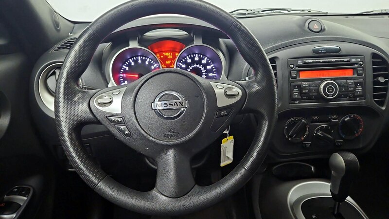 2014 Nissan Juke S 10