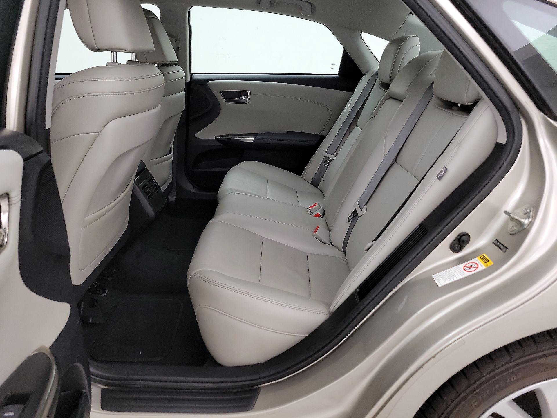 Thumbnail: 2013 Toyota Avalon - 19