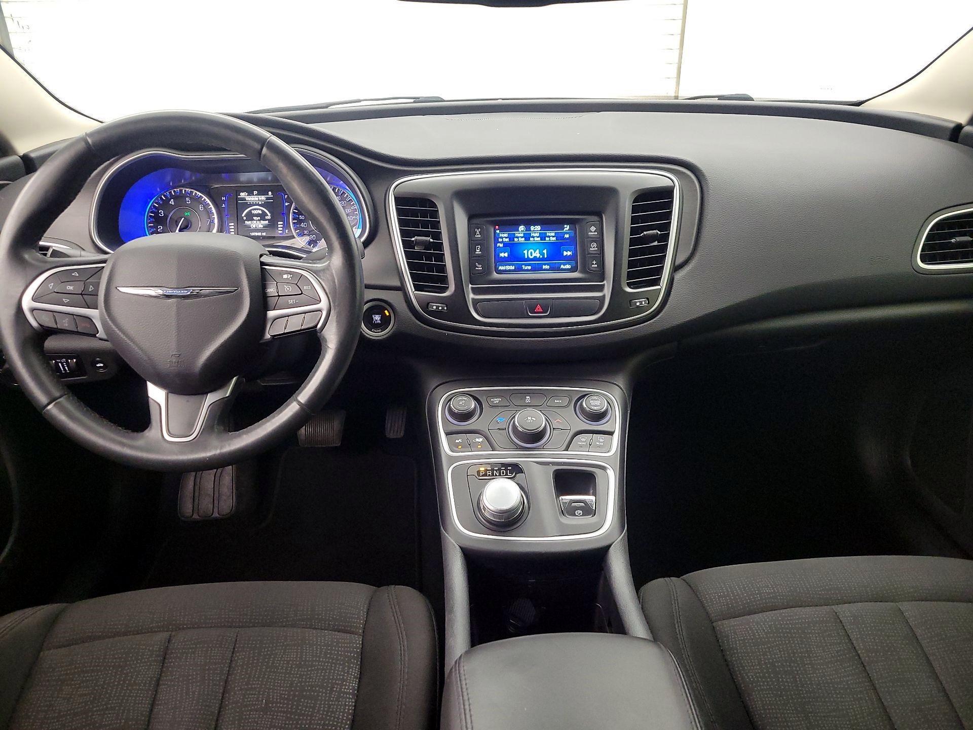 Thumbnail: 2016 Chrysler 200 - 9