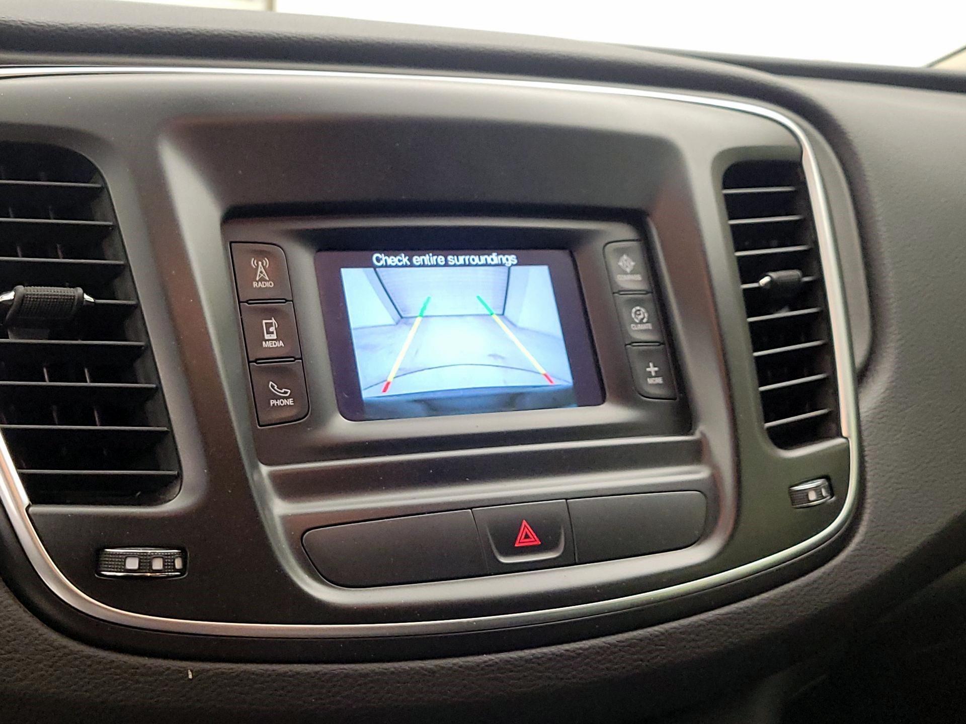 Thumbnail: 2016 Chrysler 200 - 14