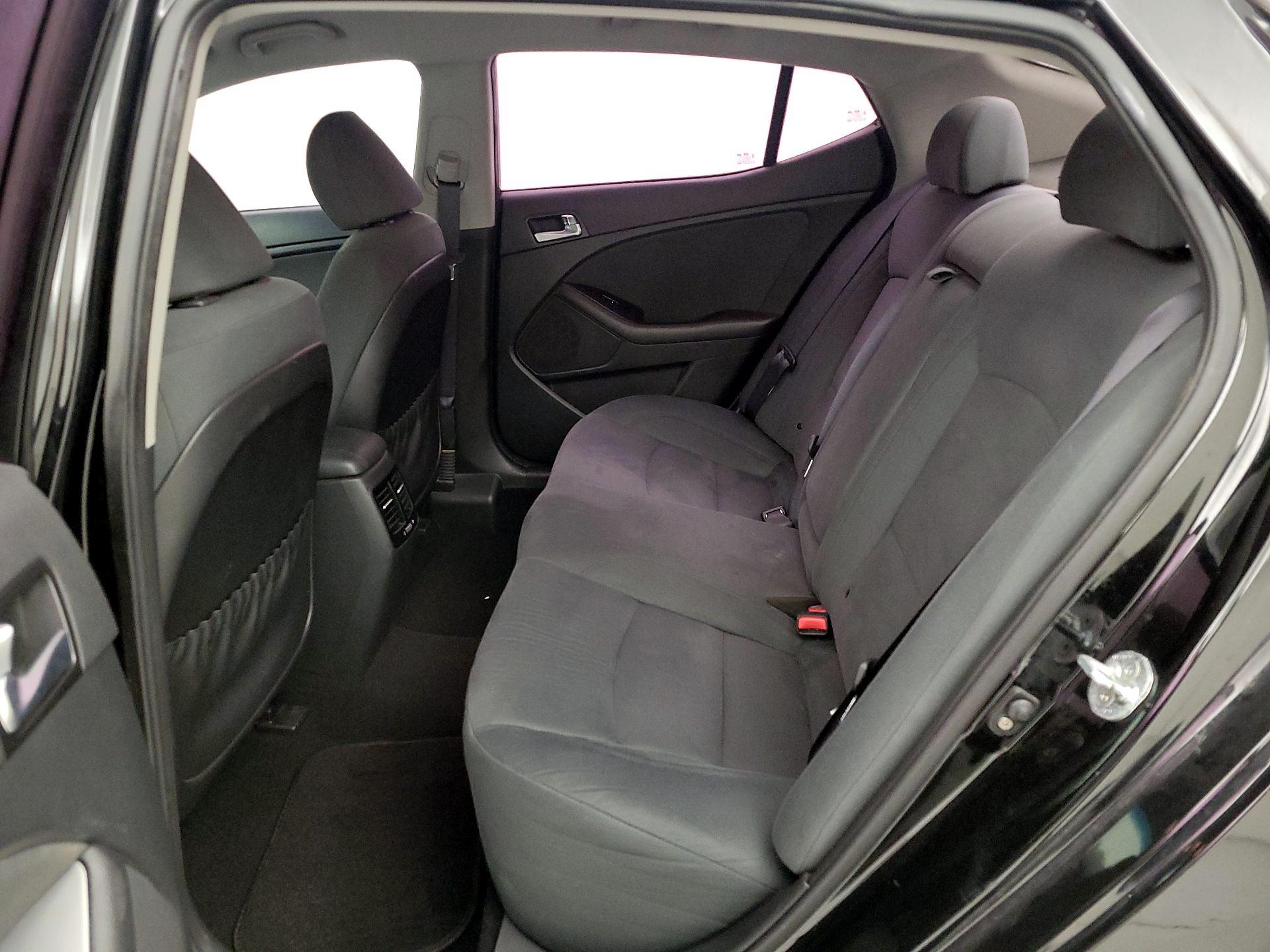 Thumbnail: 2016 Kia Optima - 19