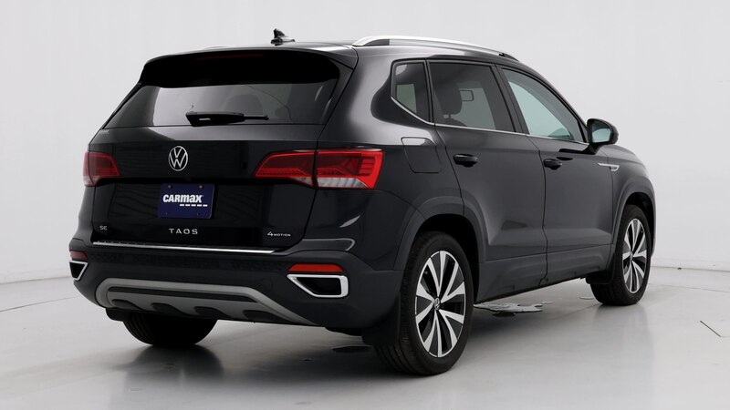 2022 Volkswagen Taos SE 8