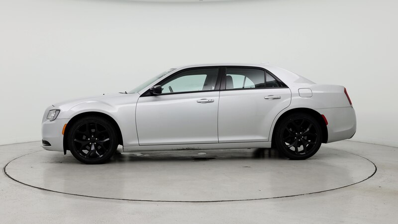 2020 Chrysler 300 Touring 3