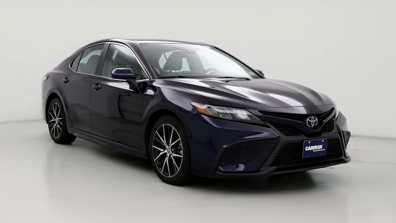 2022 Toyota Camry SE Hero Image