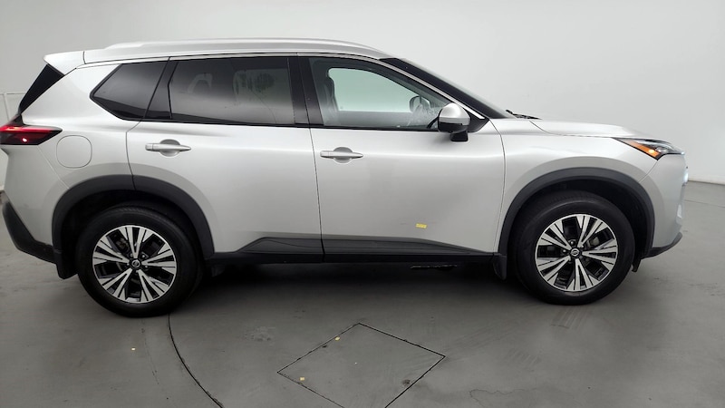 2021 Nissan Rogue SV 4