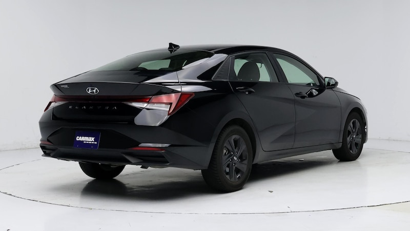 2021 Hyundai Elantra SEL 8