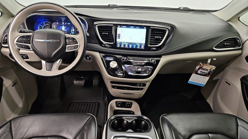 2020 Chrysler Pacifica Hybrid Limited 9