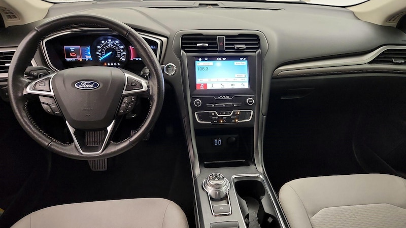 2019 Ford Fusion SE 9