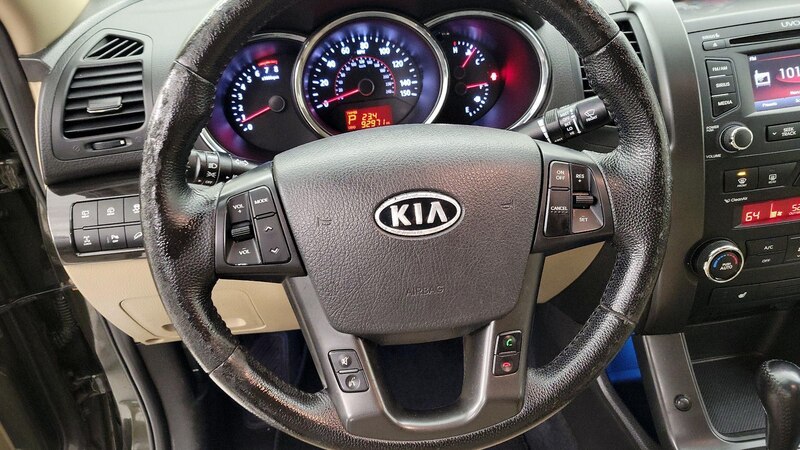 2013 Kia Sorento EX 10