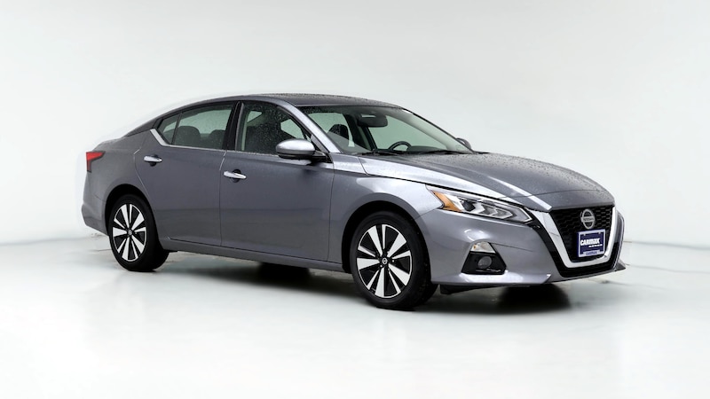 2020 Nissan Altima SV Hero Image