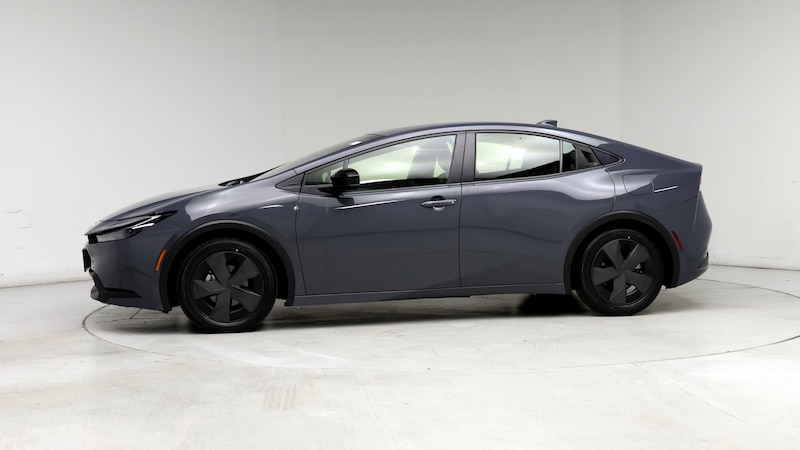 2023 Toyota Prius LE 3