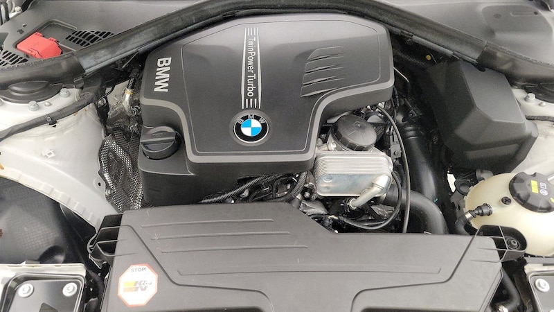 2015 BMW 3 Series 328xi 23