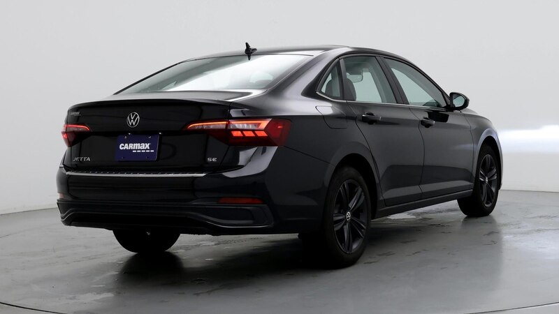 2023 Volkswagen Jetta SE 8