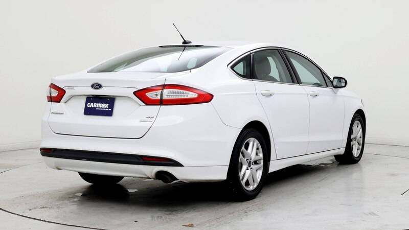 2016 Ford Fusion SE 8