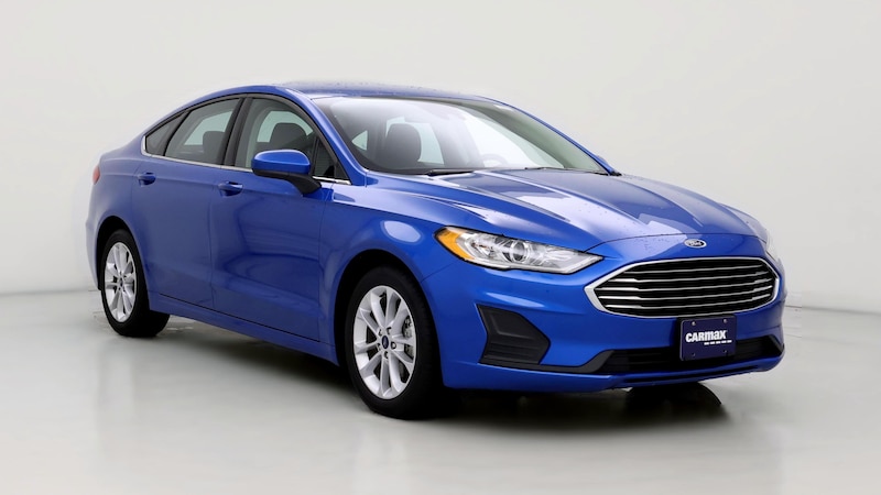 2020 Ford Fusion SE Hero Image