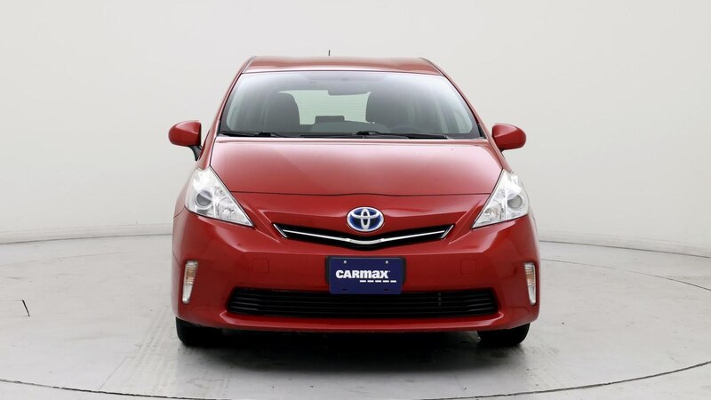 2014 Toyota Prius v Three 5