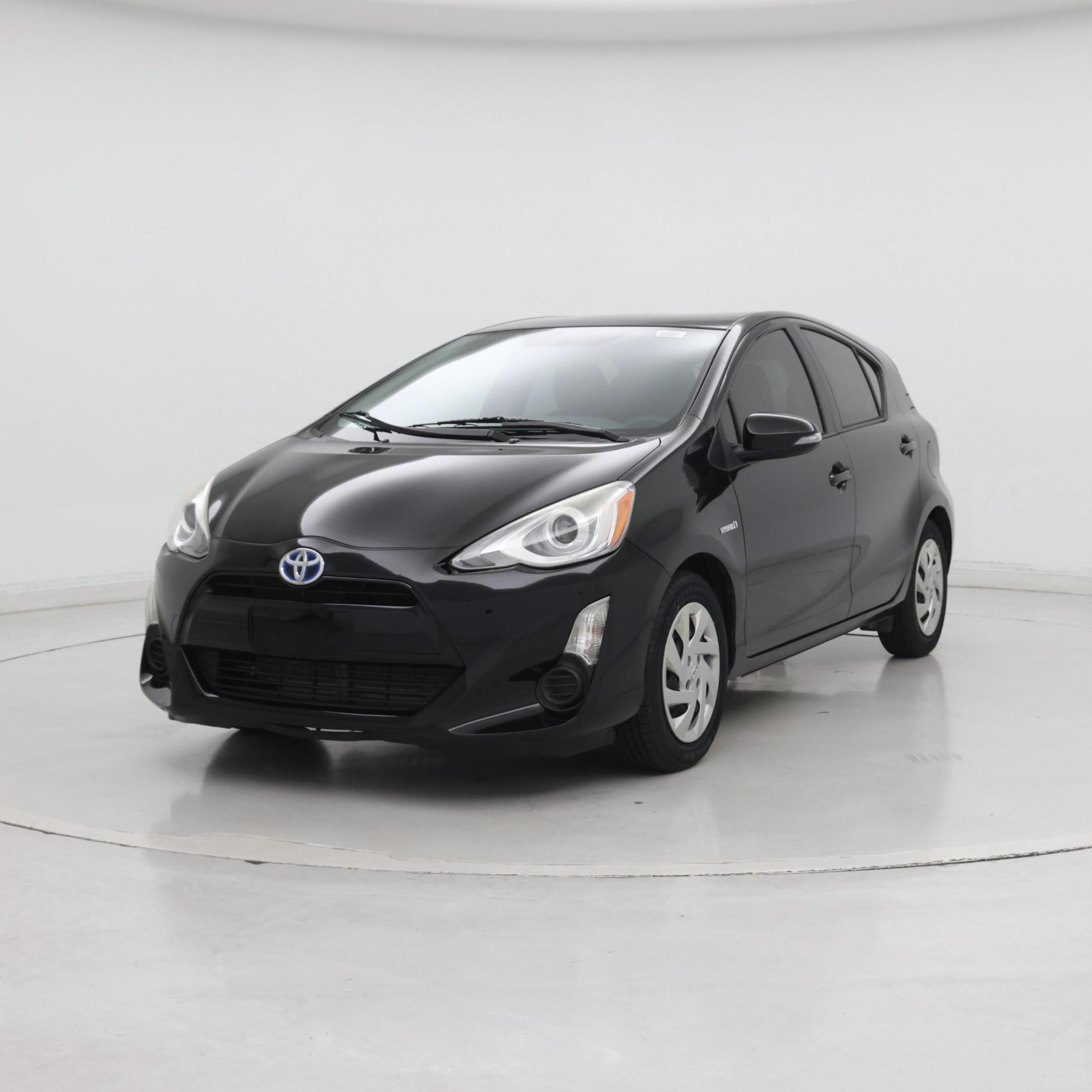 Thumbnail: 2015 Toyota Prius c - 4
