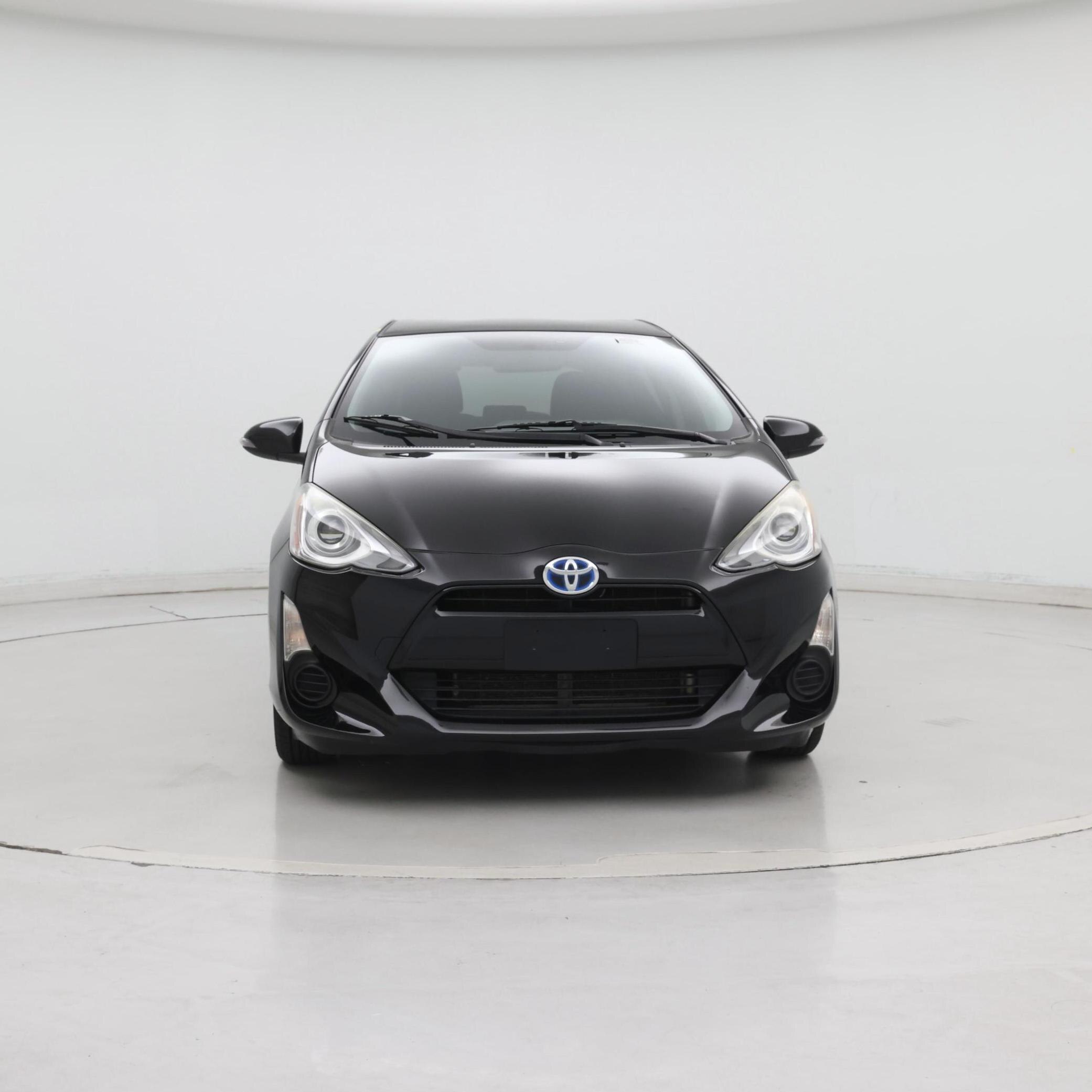 Thumbnail: 2015 Toyota Prius c - 5