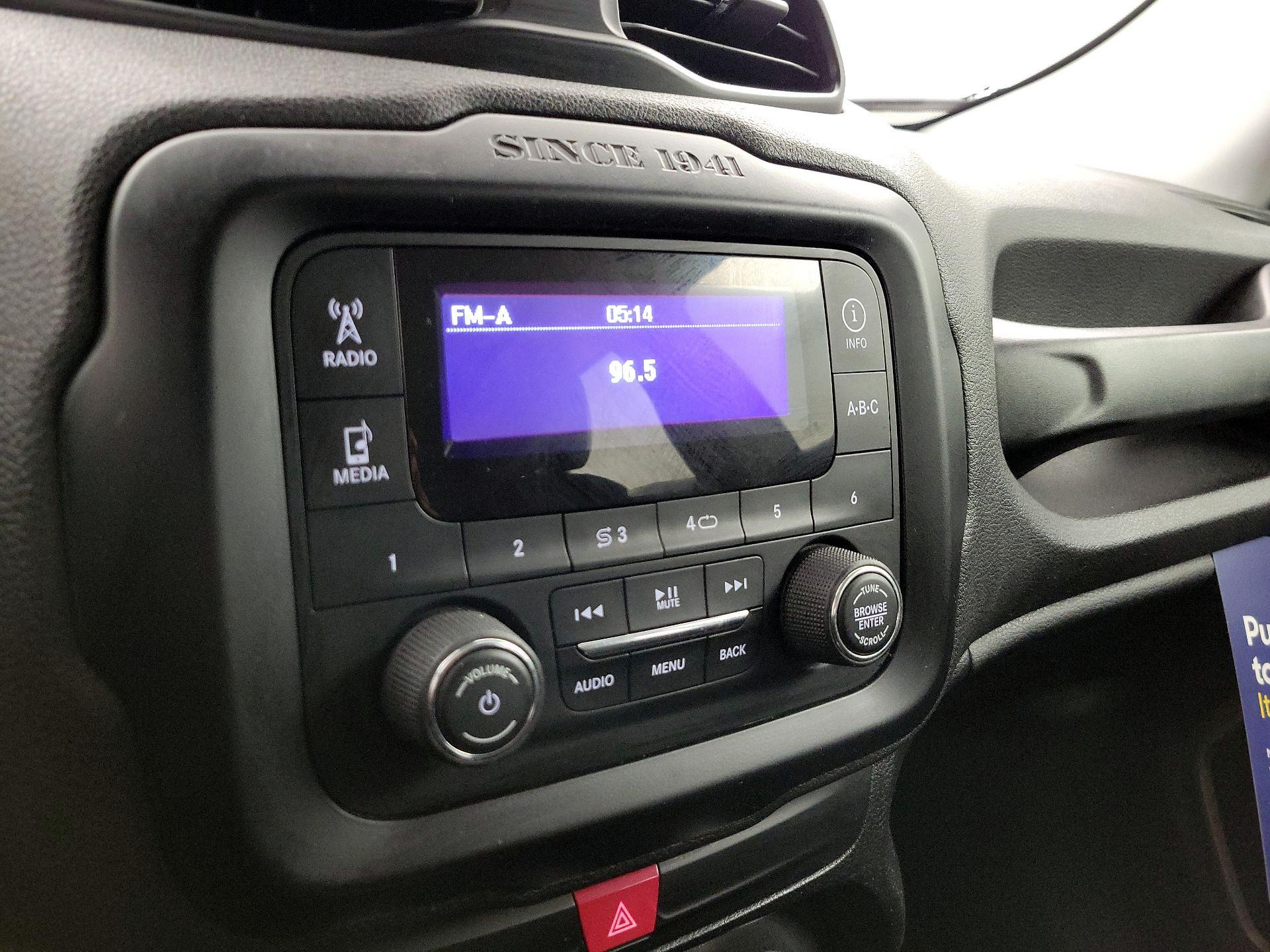 Thumbnail: 2017 Jeep Renegade - 14