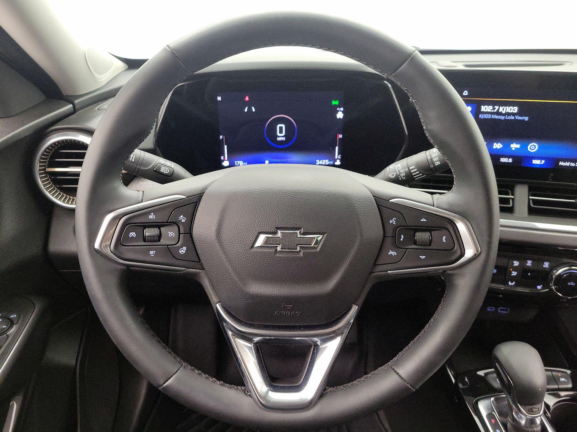 Thumbnail: 2024 Chevrolet Trax - 10