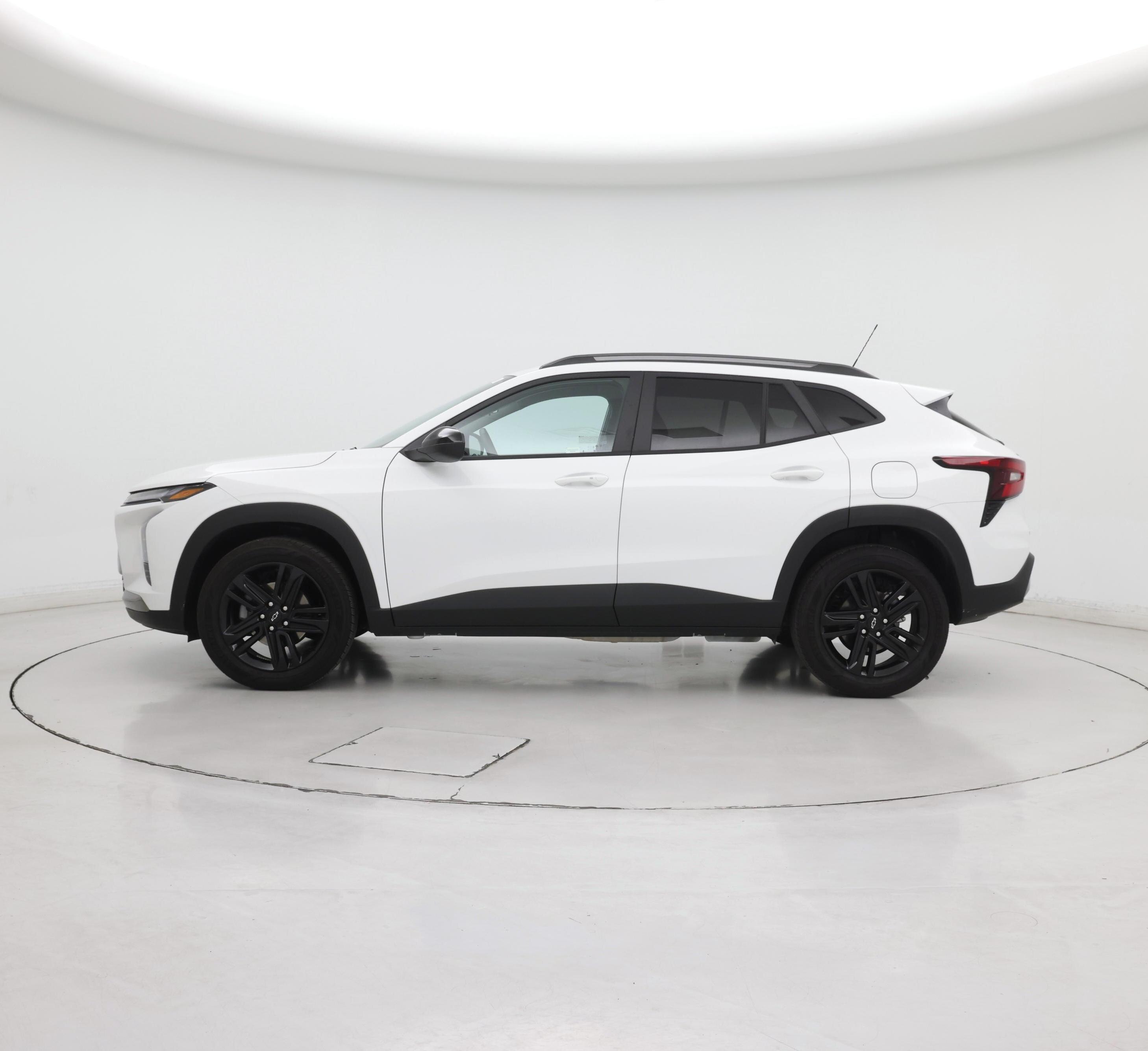 Thumbnail: 2024 Chevrolet Trax - 3
