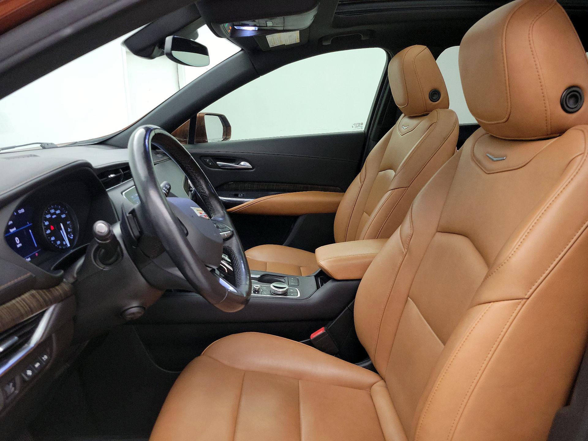Thumbnail: 2020 Cadillac XT4 - 11