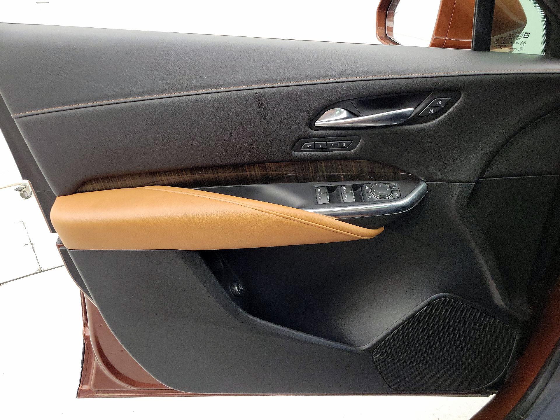 Thumbnail: 2020 Cadillac XT4 - 12