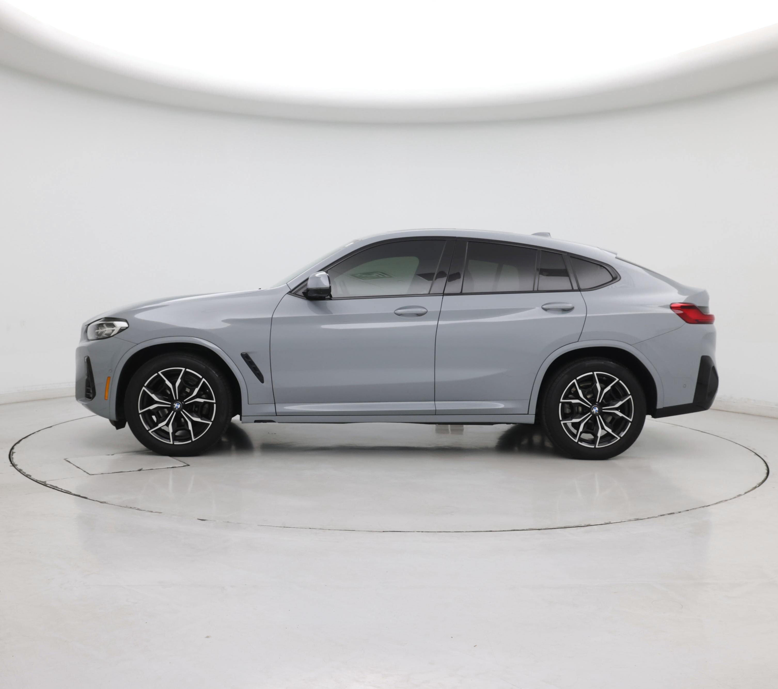 Thumbnail: 2022 BMW X4 - 3