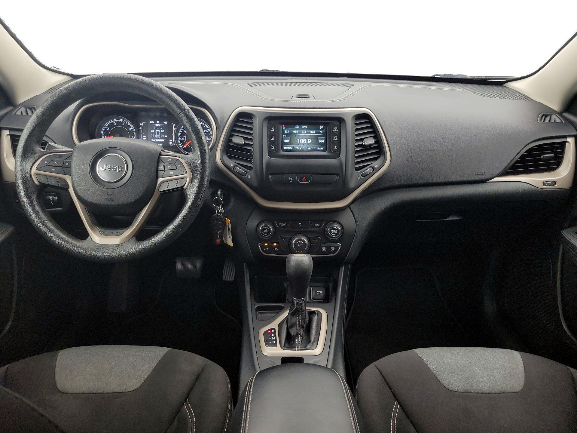 Thumbnail: 2015 Jeep Cherokee - 9