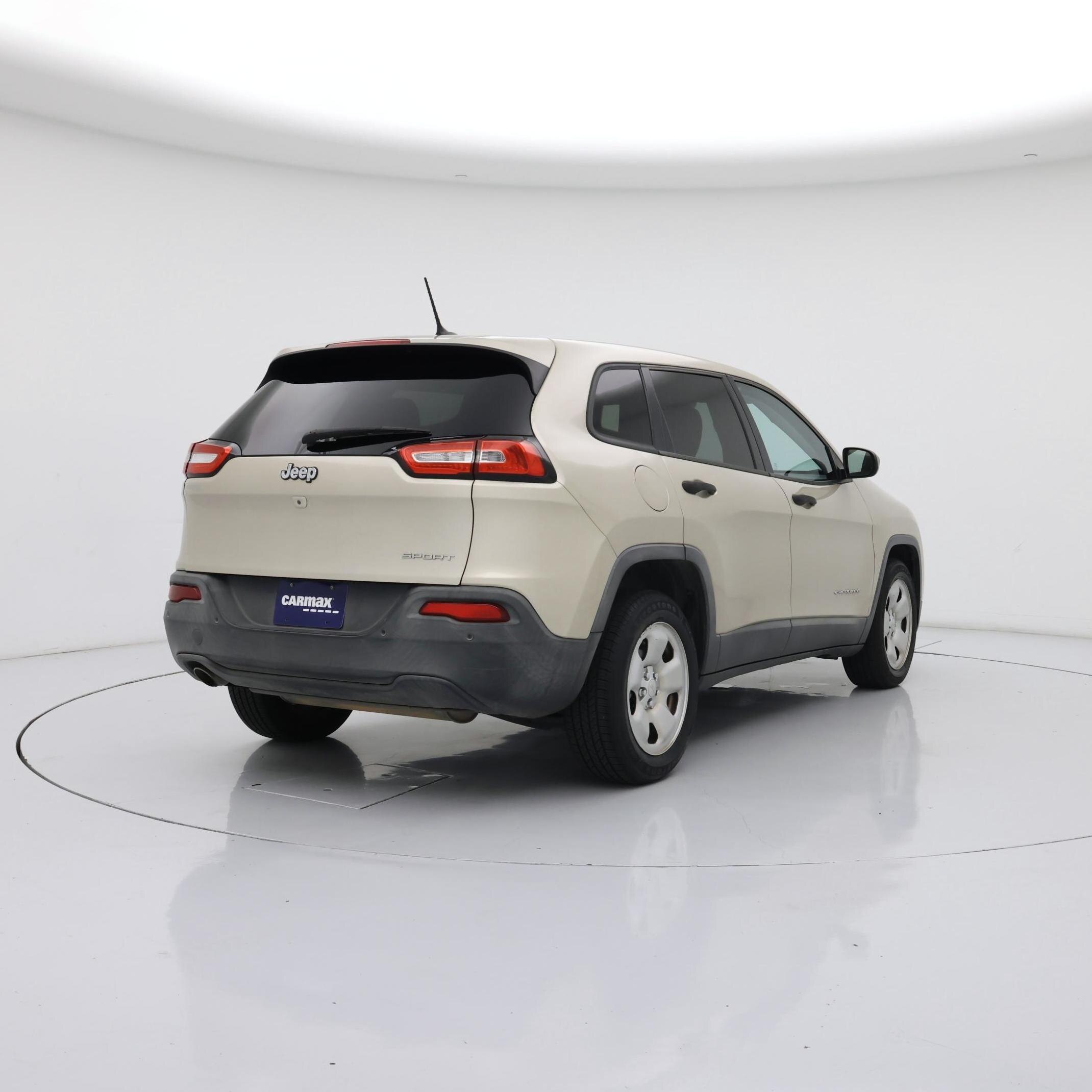Thumbnail: 2015 Jeep Cherokee - 8