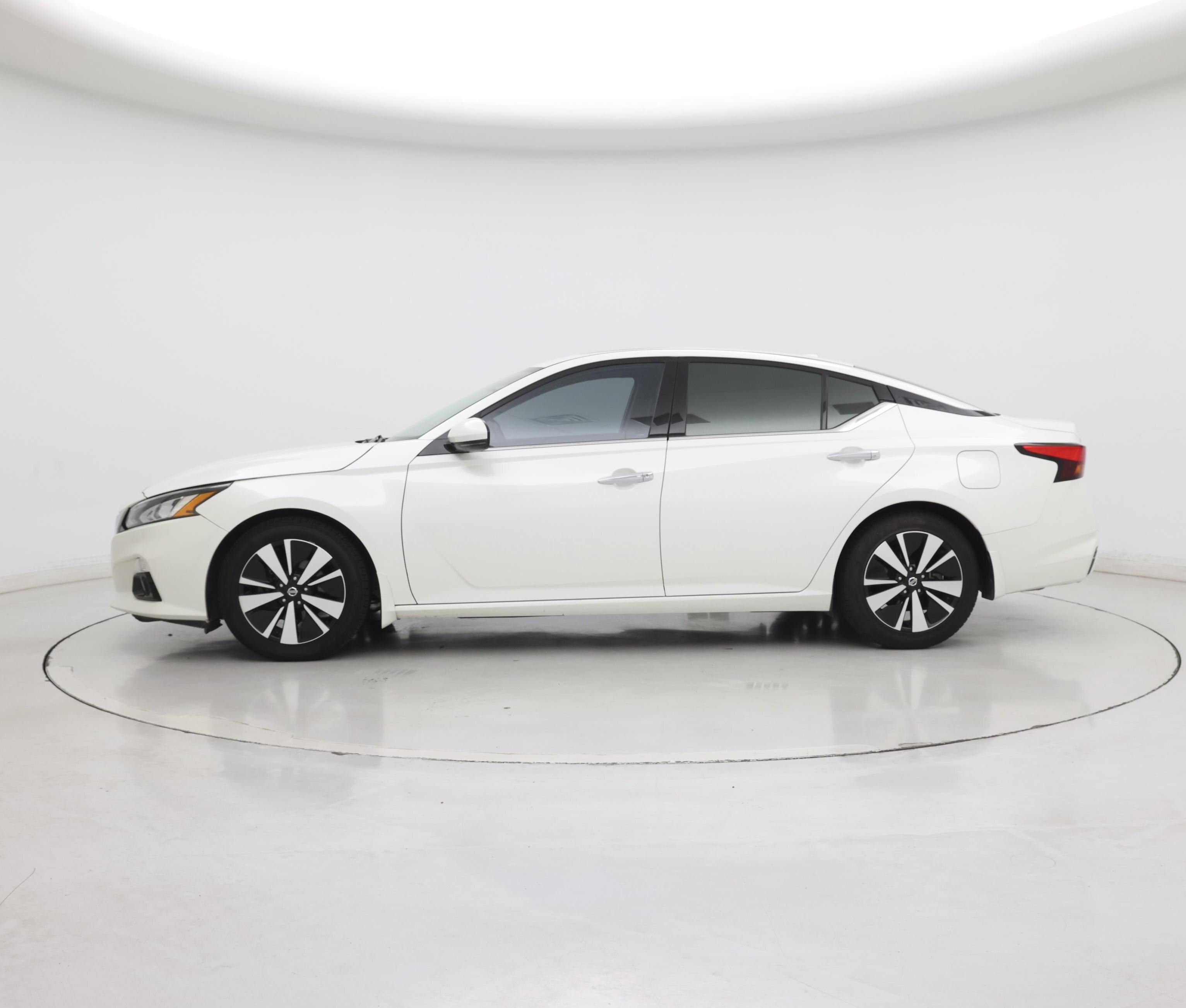 Thumbnail: 2019 Nissan Altima - 3