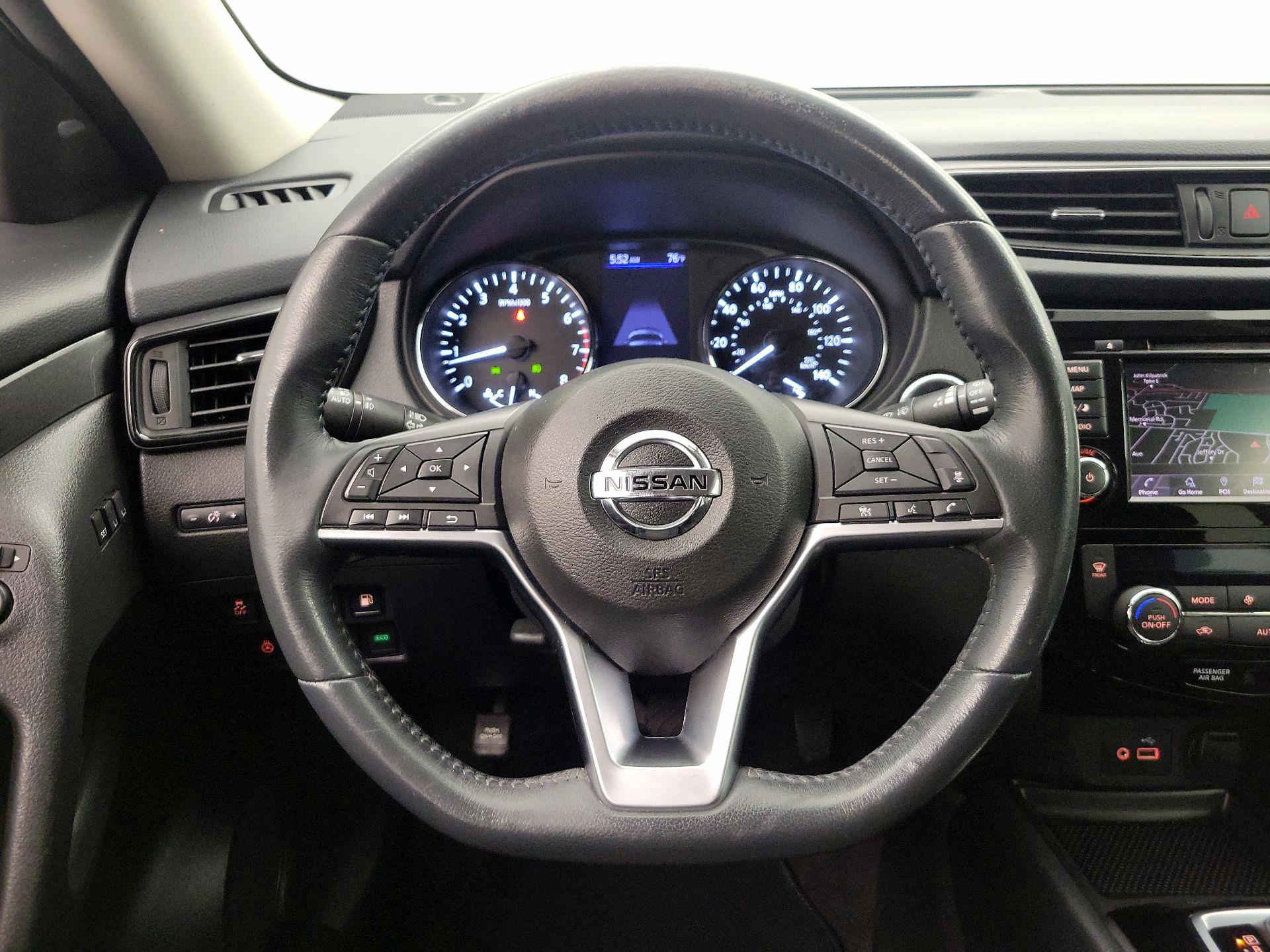 Thumbnail: 2018 Nissan Rogue - 10