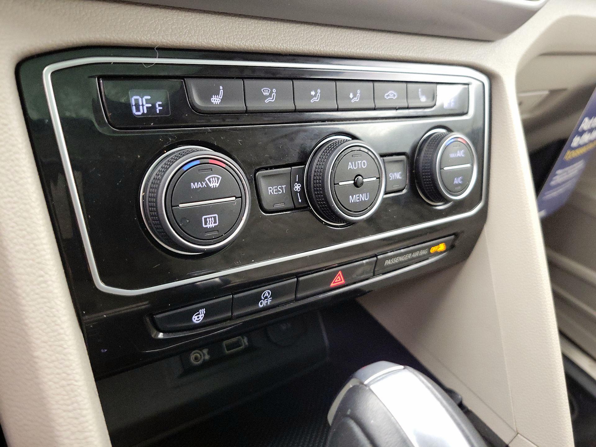 Thumbnail: 2019 Volkswagen Atlas - 17