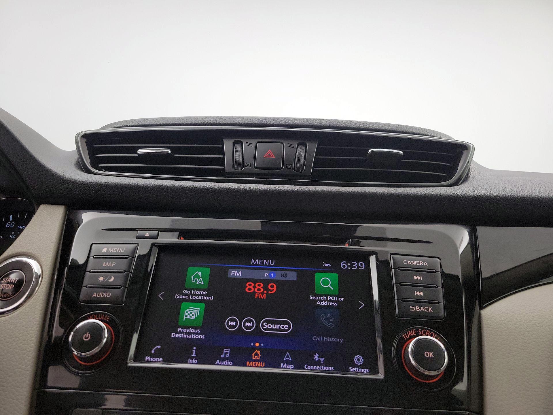 Thumbnail: 2019 Nissan Rogue Sport - 16
