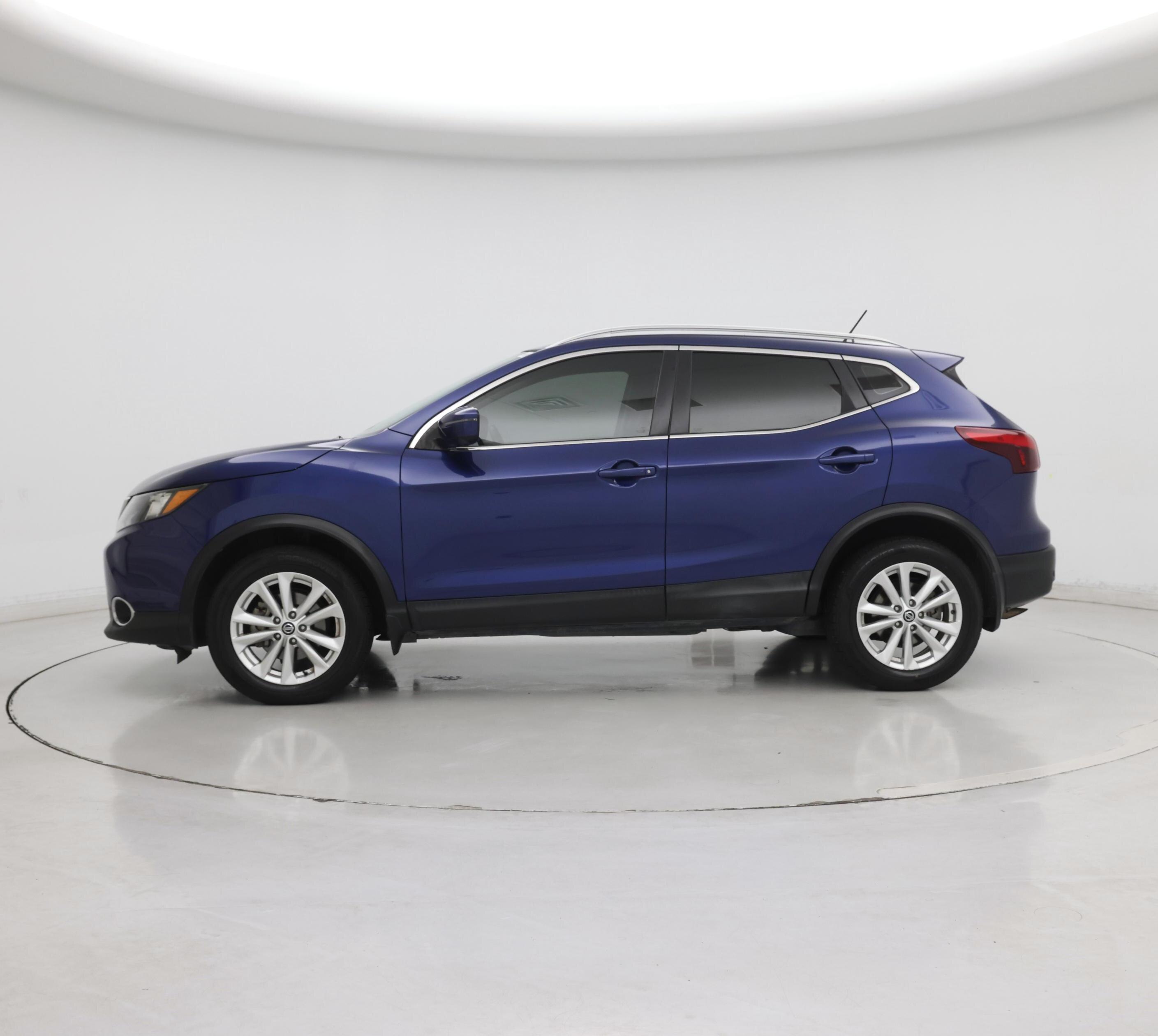 Thumbnail: 2019 Nissan Rogue Sport - 3