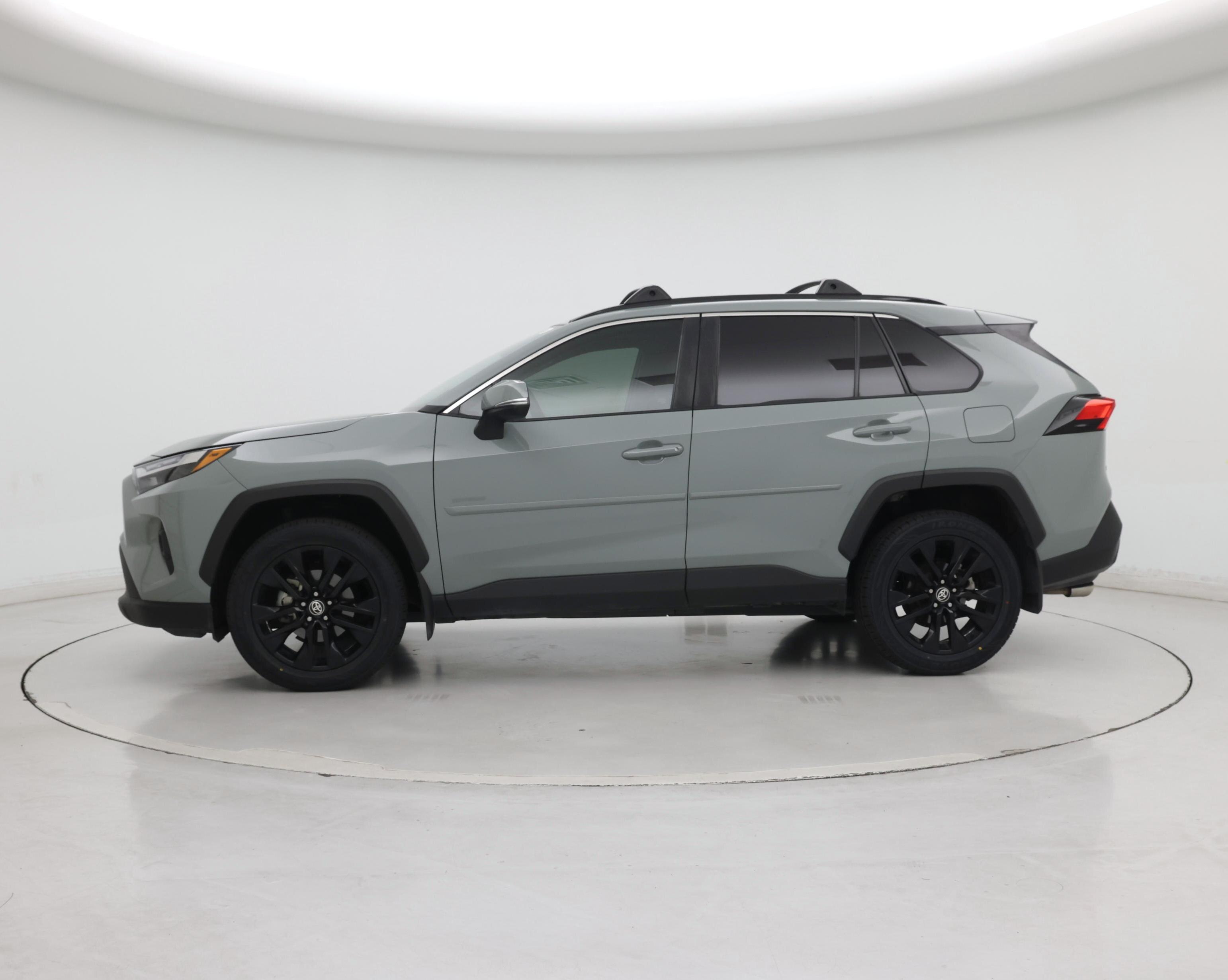 Thumbnail: 2022 Toyota RAV4 - 3