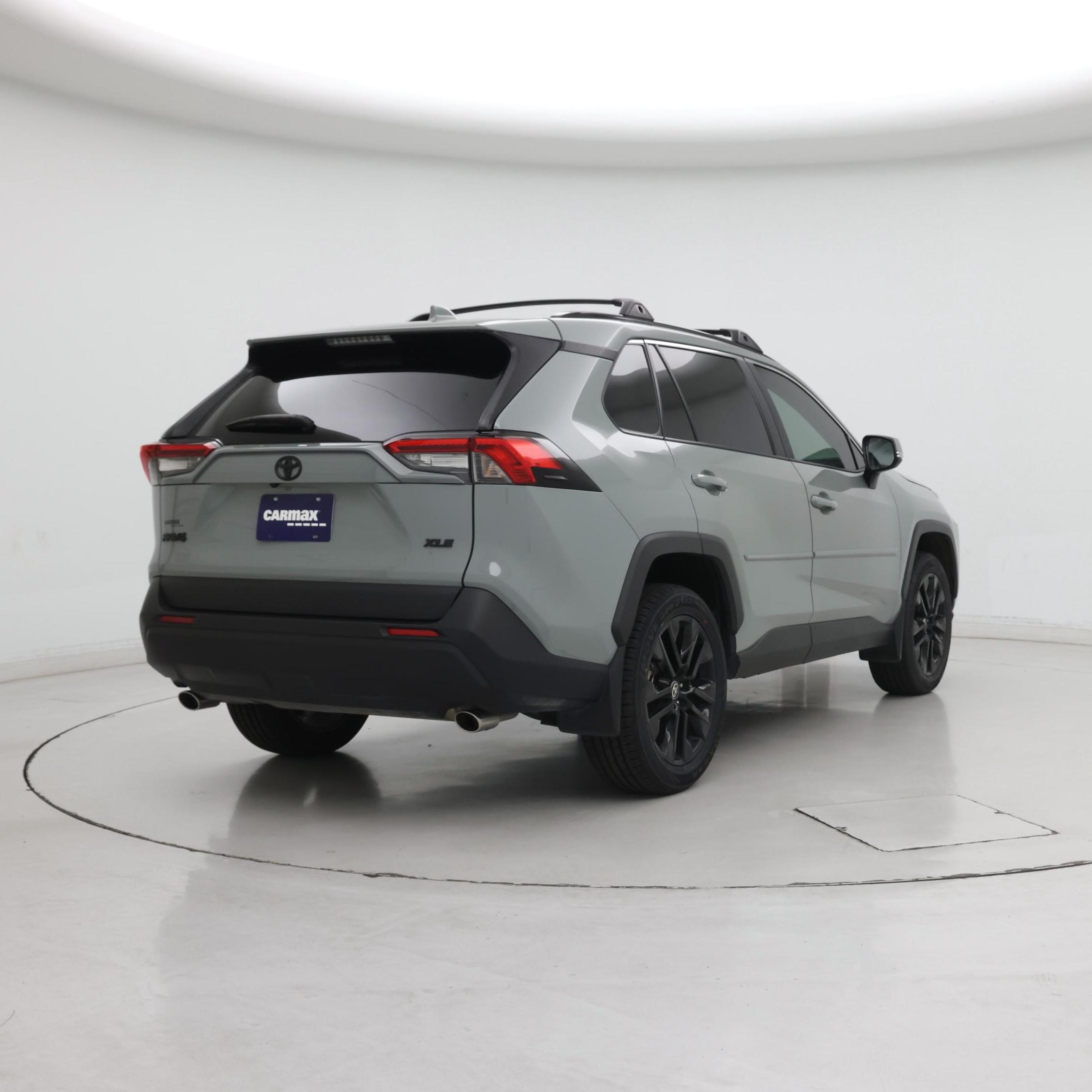 Thumbnail: 2022 Toyota RAV4 - 8