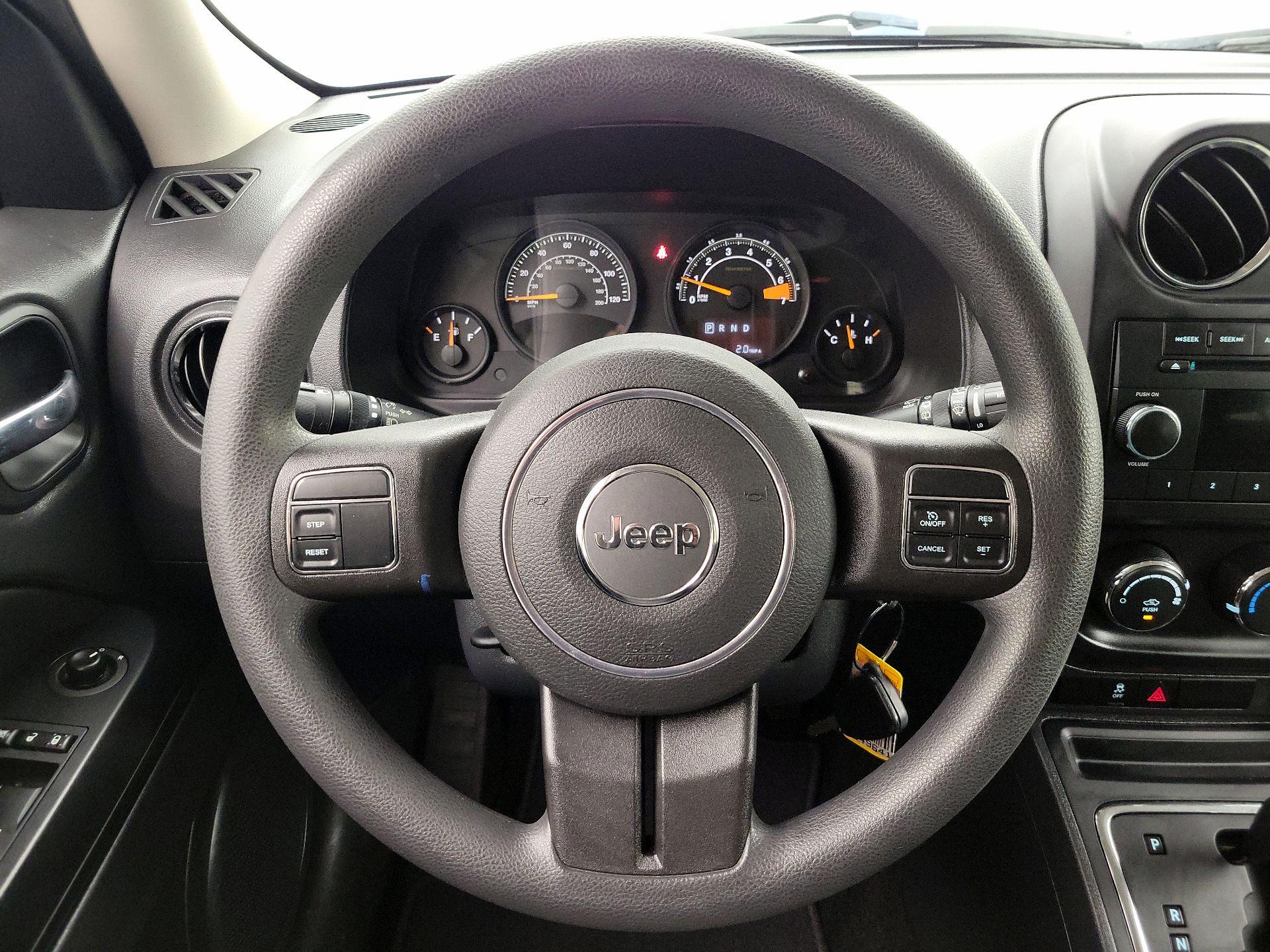 Thumbnail: 2015 Jeep Patriot - 10