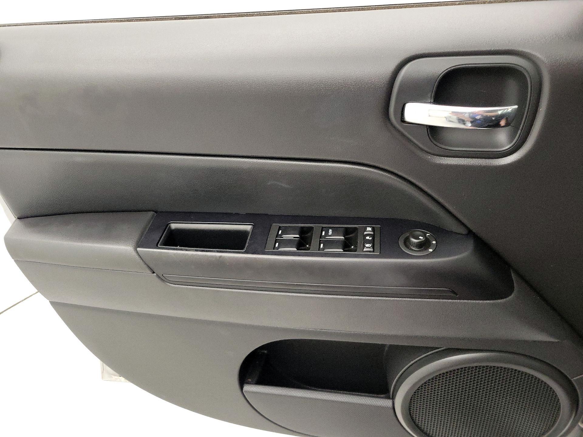 Thumbnail: 2015 Jeep Patriot - 12